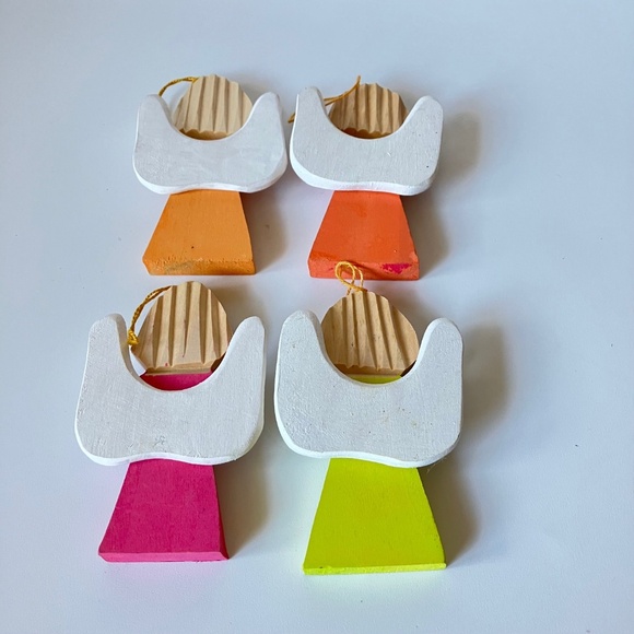 Vintage Christmas Tree Ornaments: Hand Carved Wooden Angels, Set of 4 - Picture 3 of 7